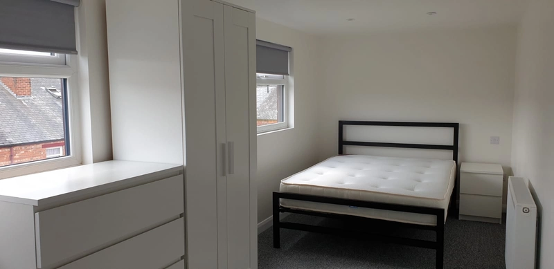 Cranwell Street - 6 Bed (one room remaining) - Thumbnail 9